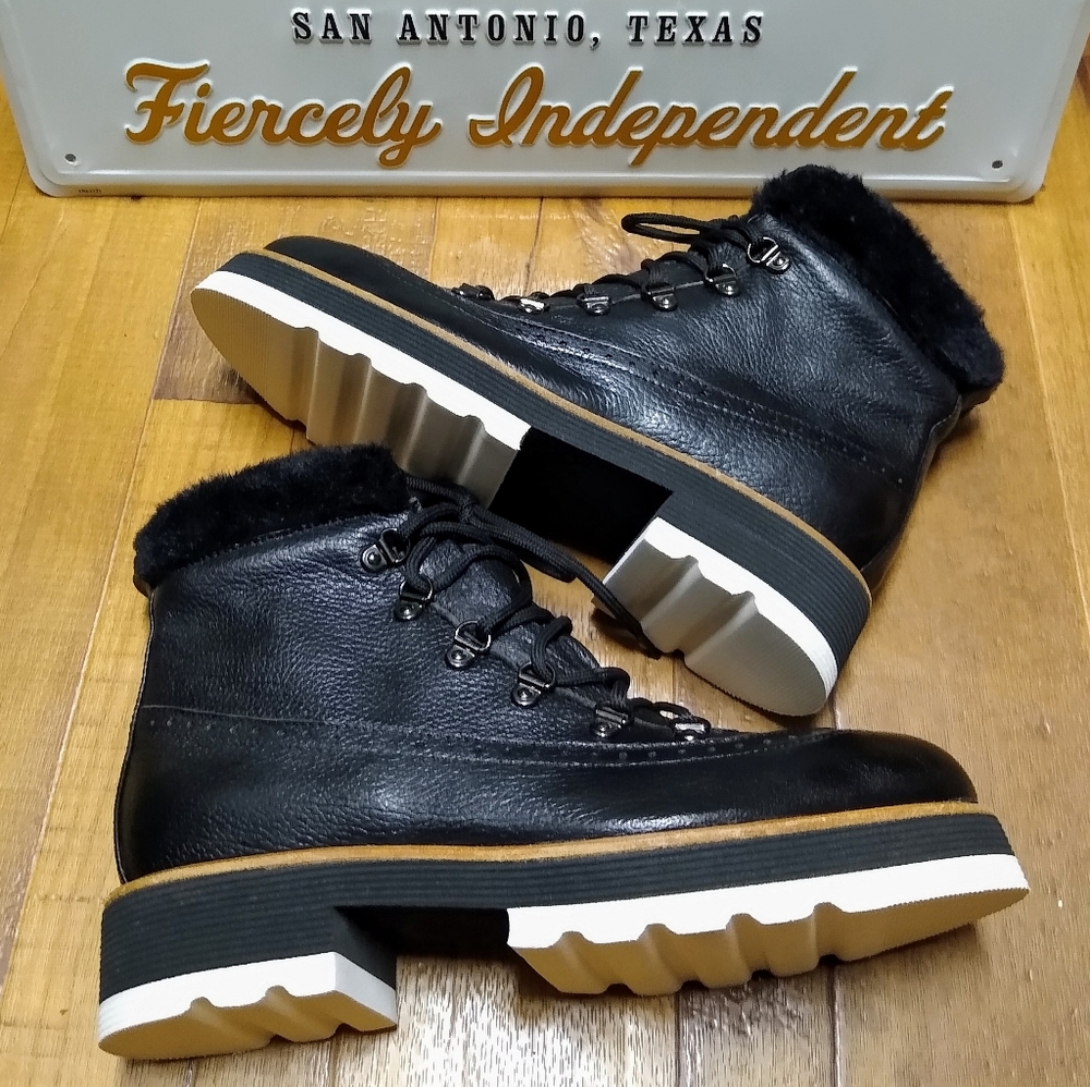 👠SALE!!Valentina Italian Leather Booties - Picture 2 of 9